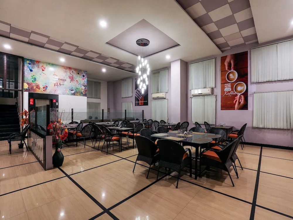OYO 12269 Sashi Paradise