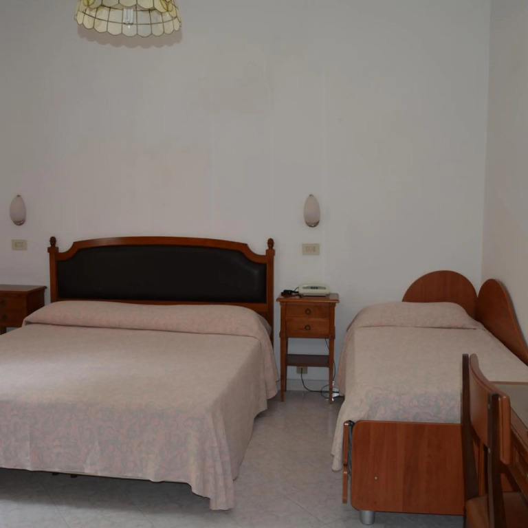 Hotel Maronti