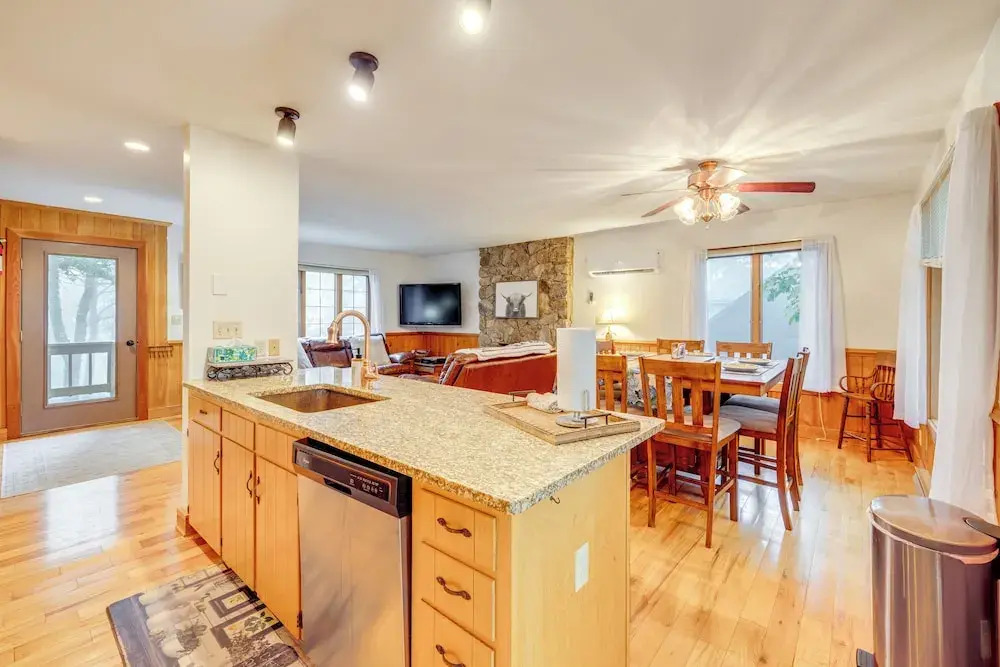 Game Room & Fire Pit: Wintergreen Resort Home!