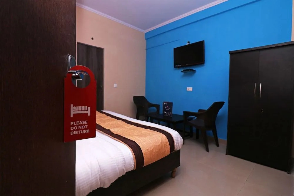 OYO 18625 Prem Hotel