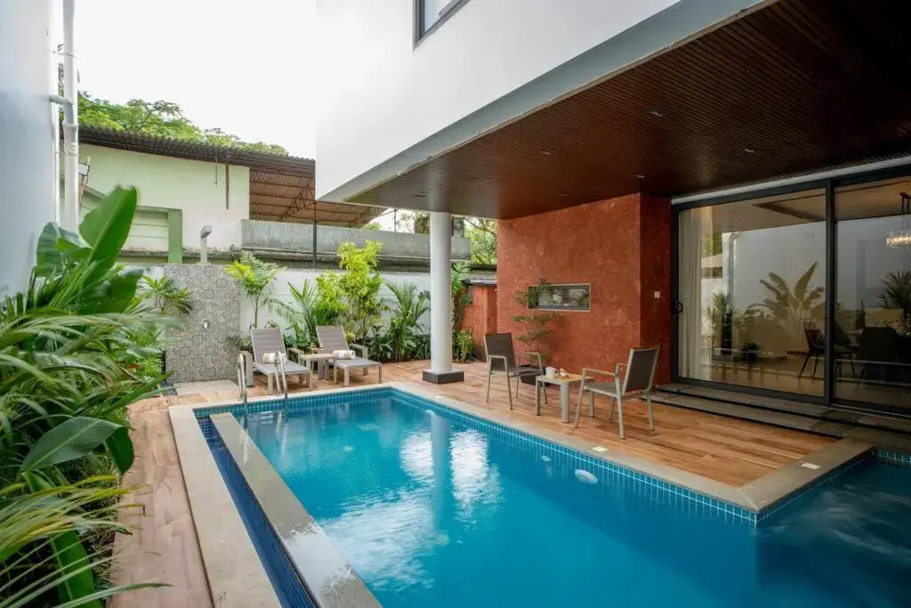 Cloud7 Waves Luxury 4 BHK Villa by Elivaas