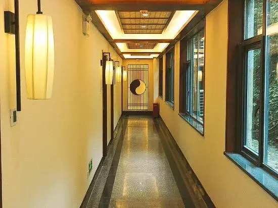 Tai Chi Courtyard