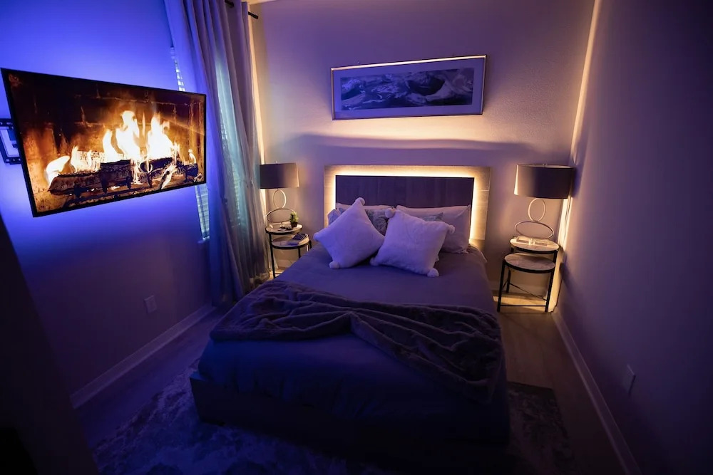 Newly Constructed Modern Pet Friendly Zen Home W/ Private Home Theater & Hot Tub! 1 Bedroom Home by RedAwning