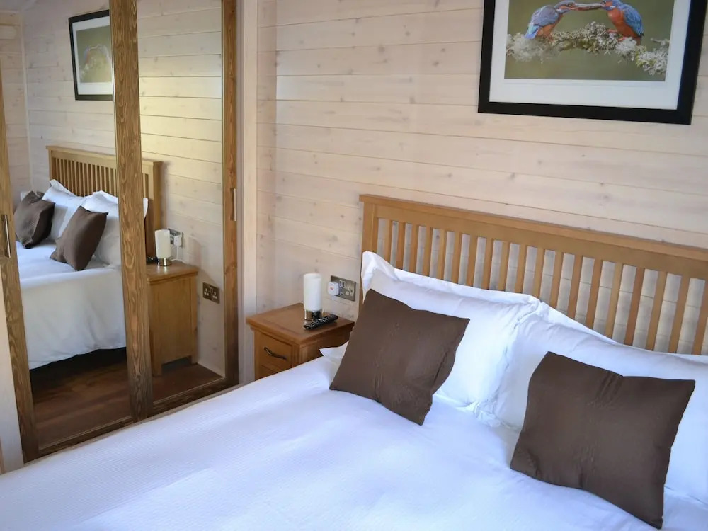 The Chiltern Lodges at Upper Farm Henton