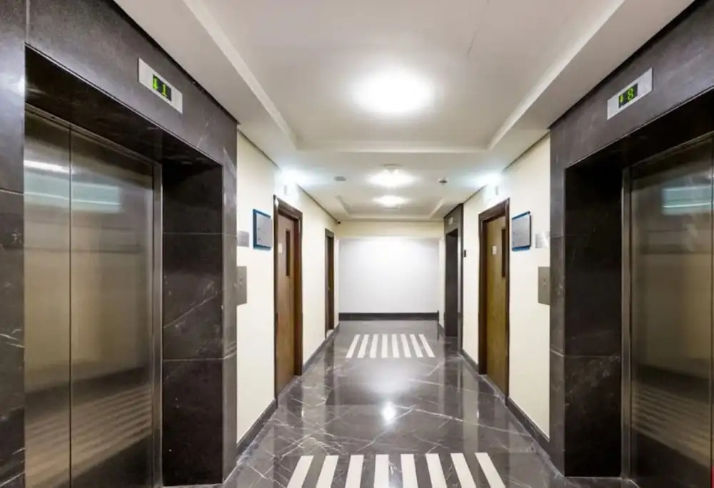 Executive Towers Amazing 1BR Onsite Pool Business bay