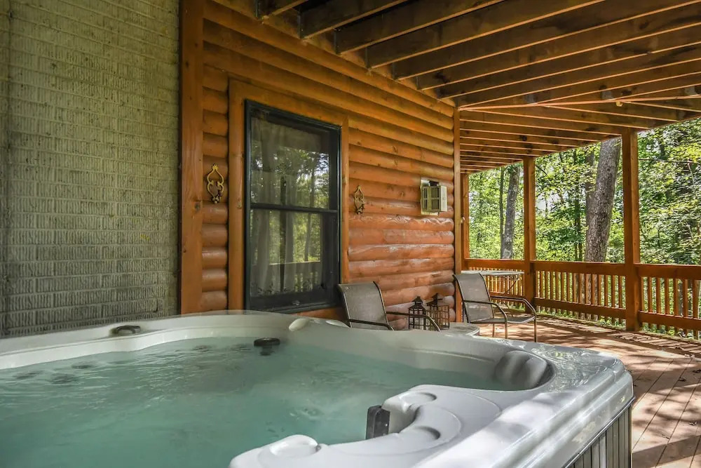 Cozy Cabin 4 Bedroom House