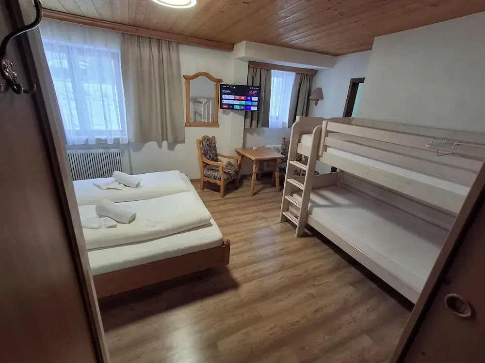 Pension Razil XO