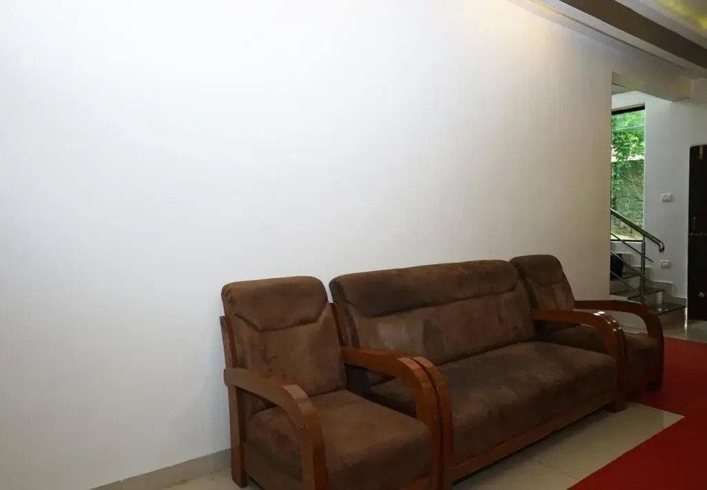 OYO 23696 Hotel Sai Vihar