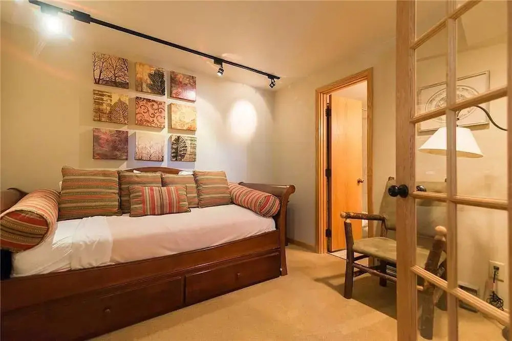 1310 Trappeur's Lodge, Trappeur's Crossing Apartment 3