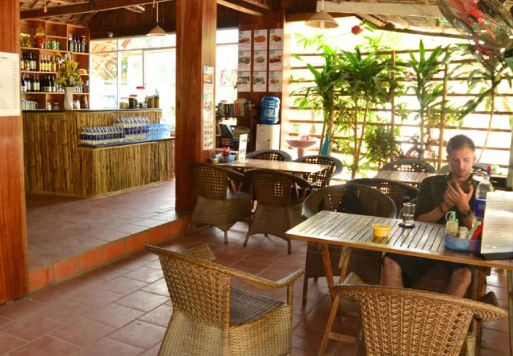 Sea Lavie Hostel