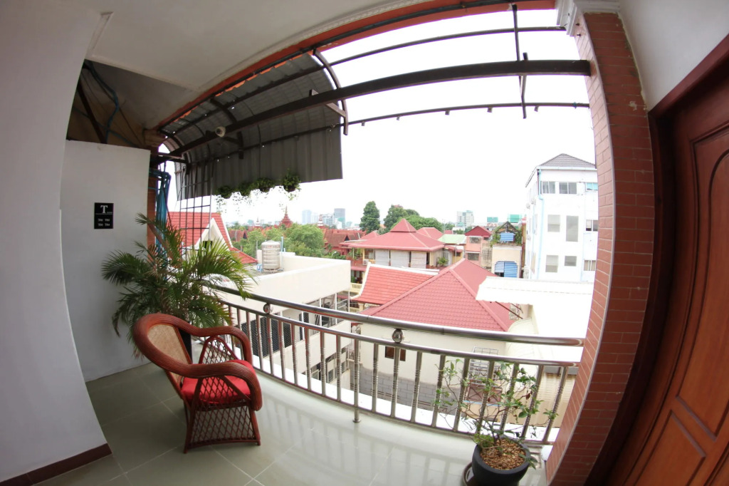 Hotel Riverside Sky