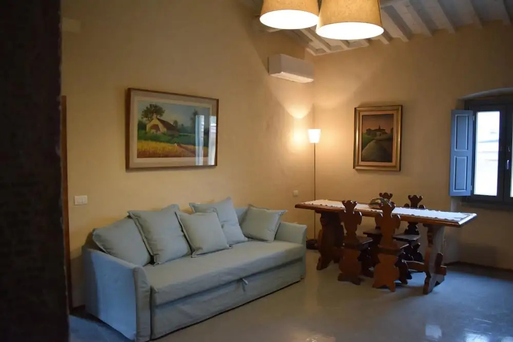 Agriturismo La Posta Reale-Wine cellar