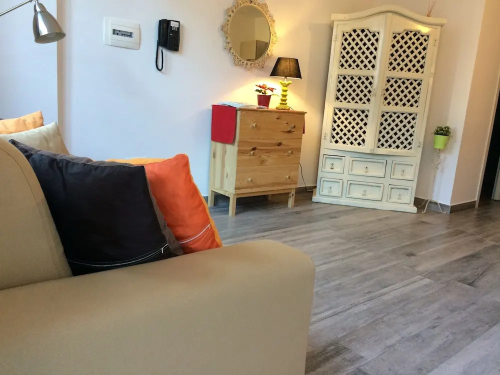 Regginè Holiday Apartments