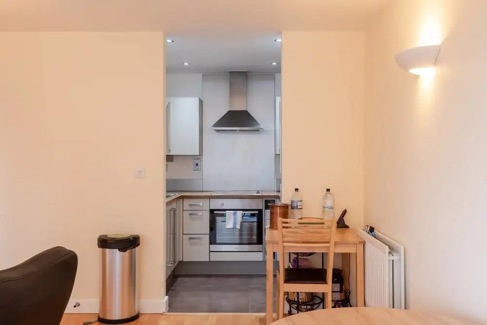 1Br Flat With Balcony And Gym In High Rise Building