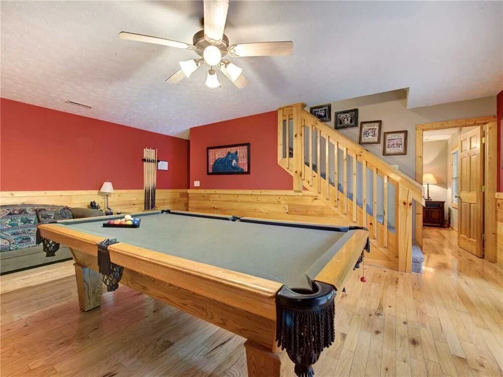 Bears Corner 3 Bedroom Home with Hot Tub