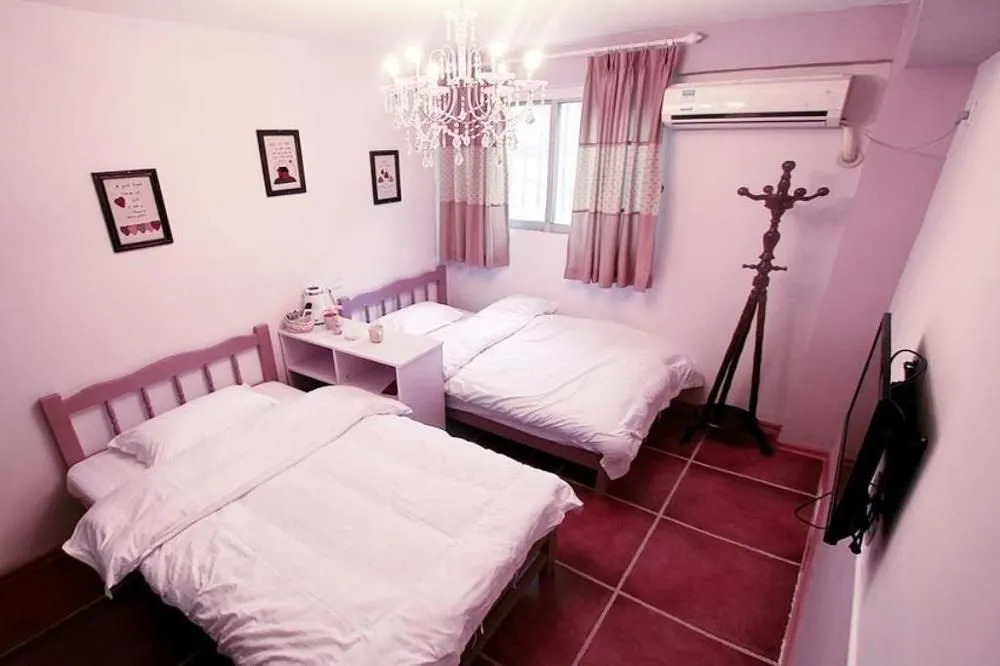 Chuannuanhuakai Inn