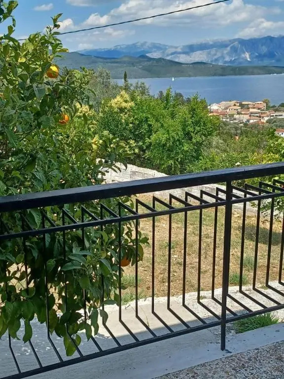 Nikiana's View, 3 Bedroom Luxury Apartment