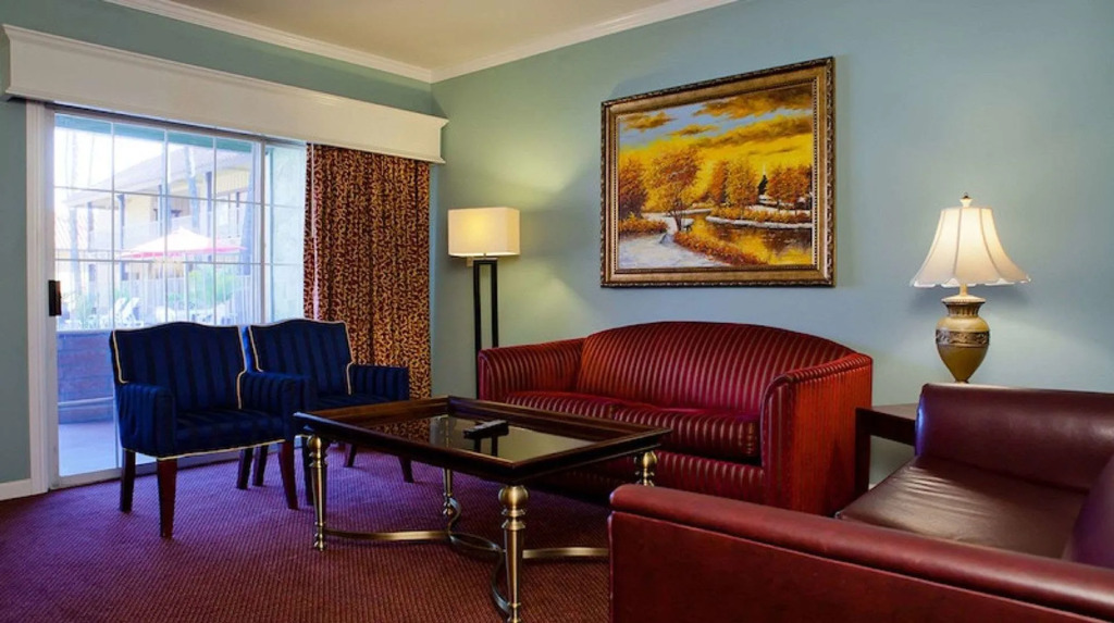 Hotel Saddleback