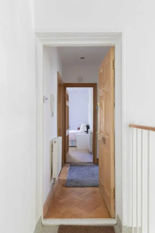 Warner House Apartments