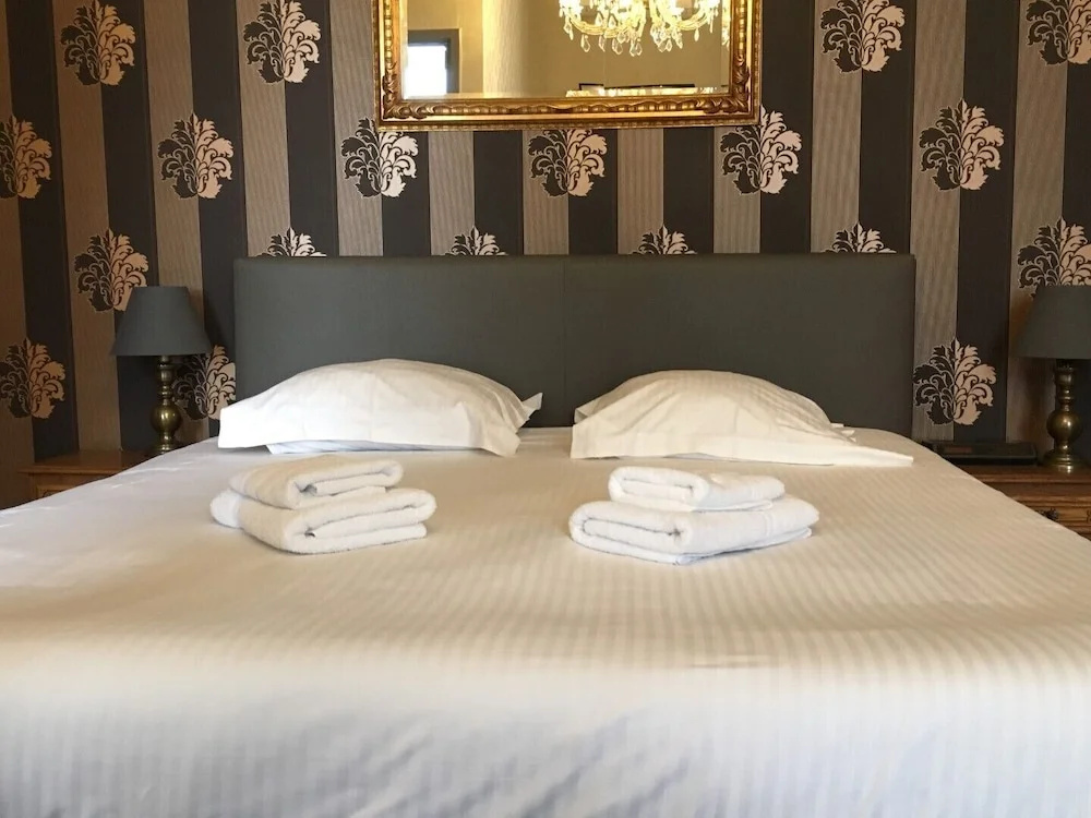 Station Hotel