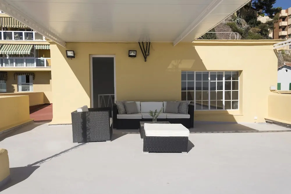 Bright Classic House Near La Malagueta REMS