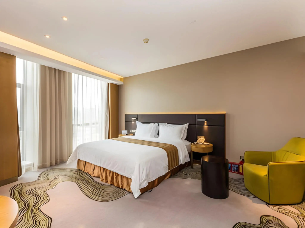 The Summit Hotel