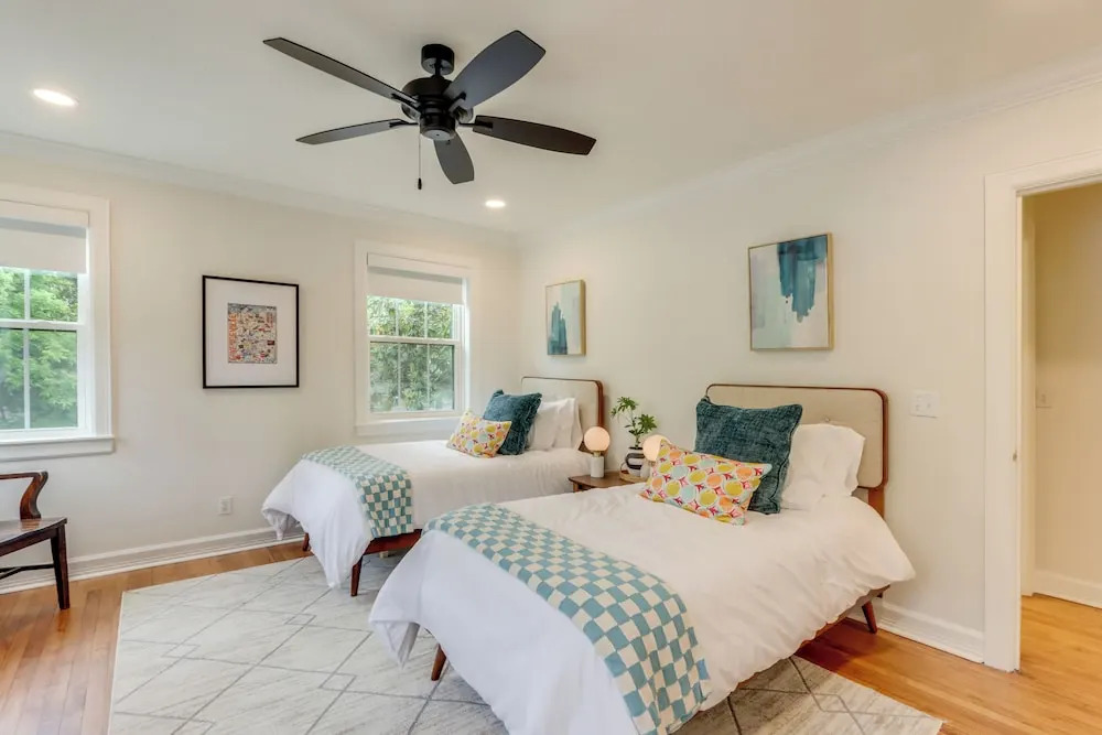 Fayetteville Home ~ 2 Blocks to Dickson Street!