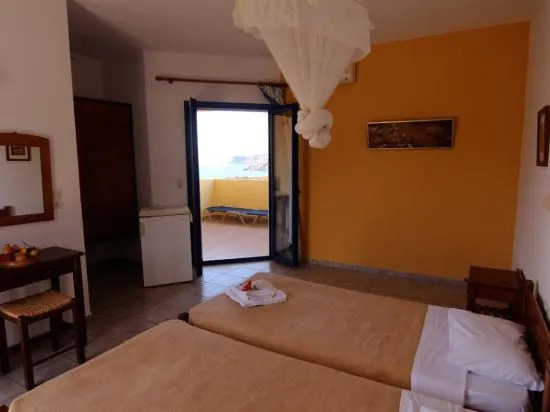 Voukelari Rooms