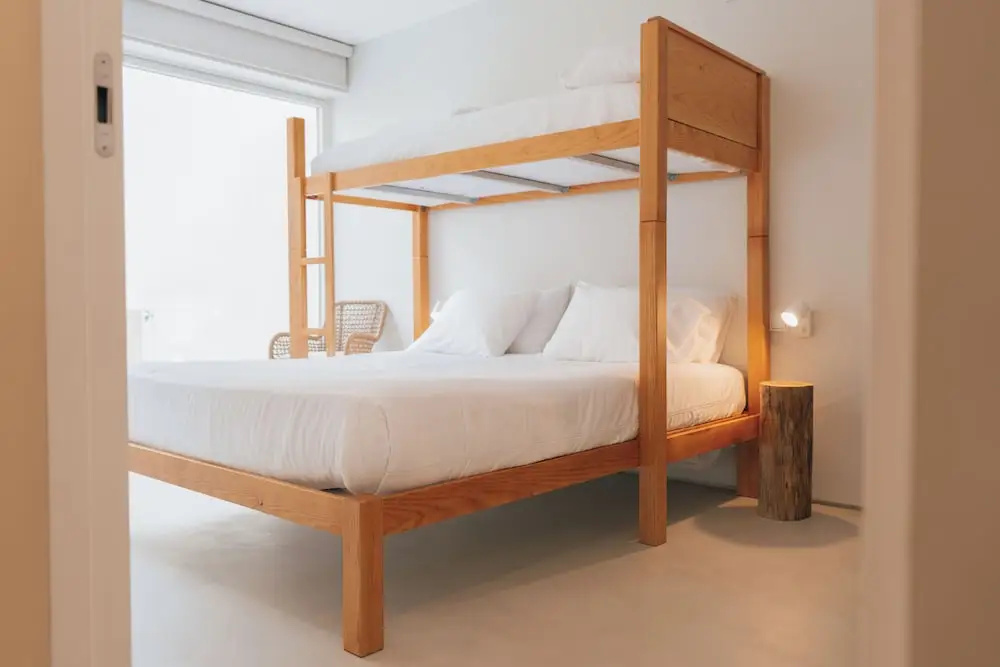 Silveira Bay Lounge Retreat