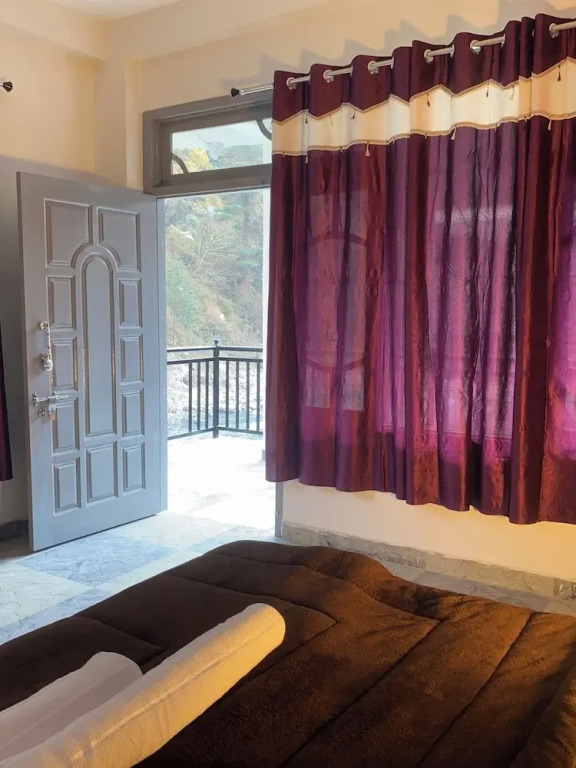 HOM House of MannMauji Riverside kasol