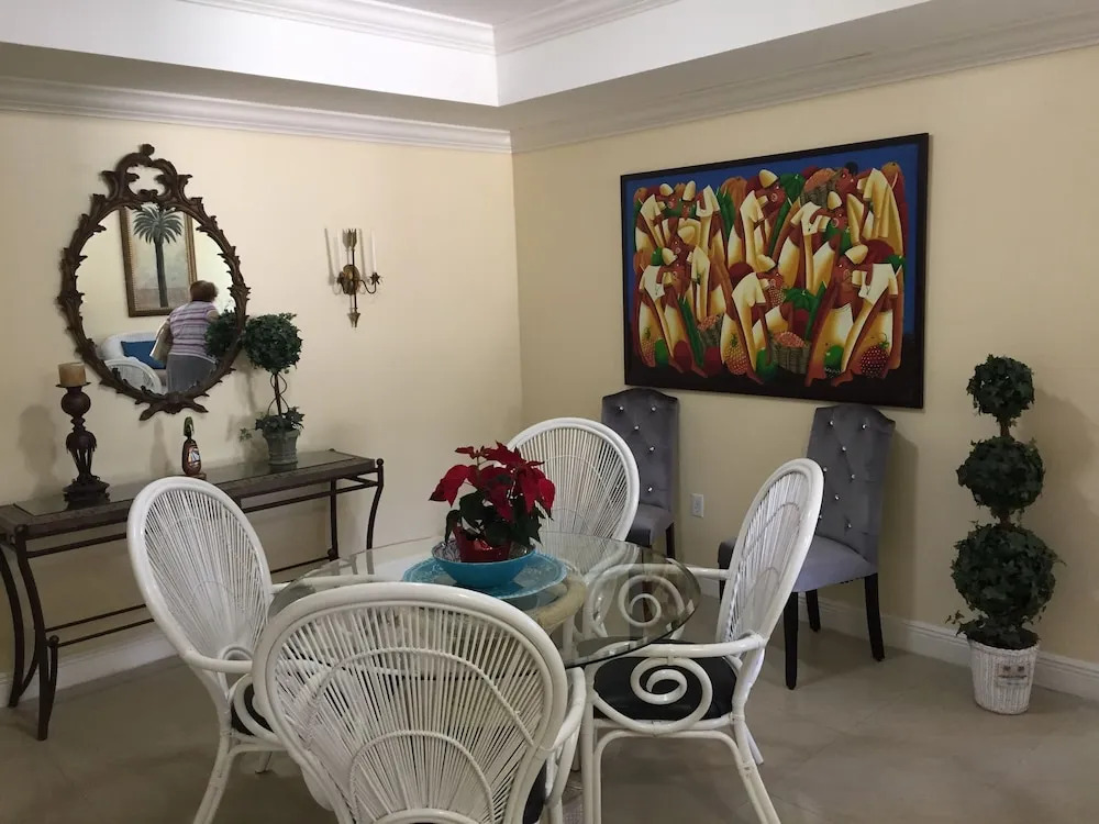 Cacha Garin Art House