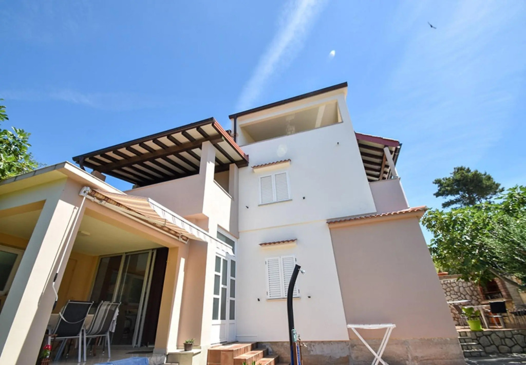 Lidija - Family Friendly & Close to the sea - B2
