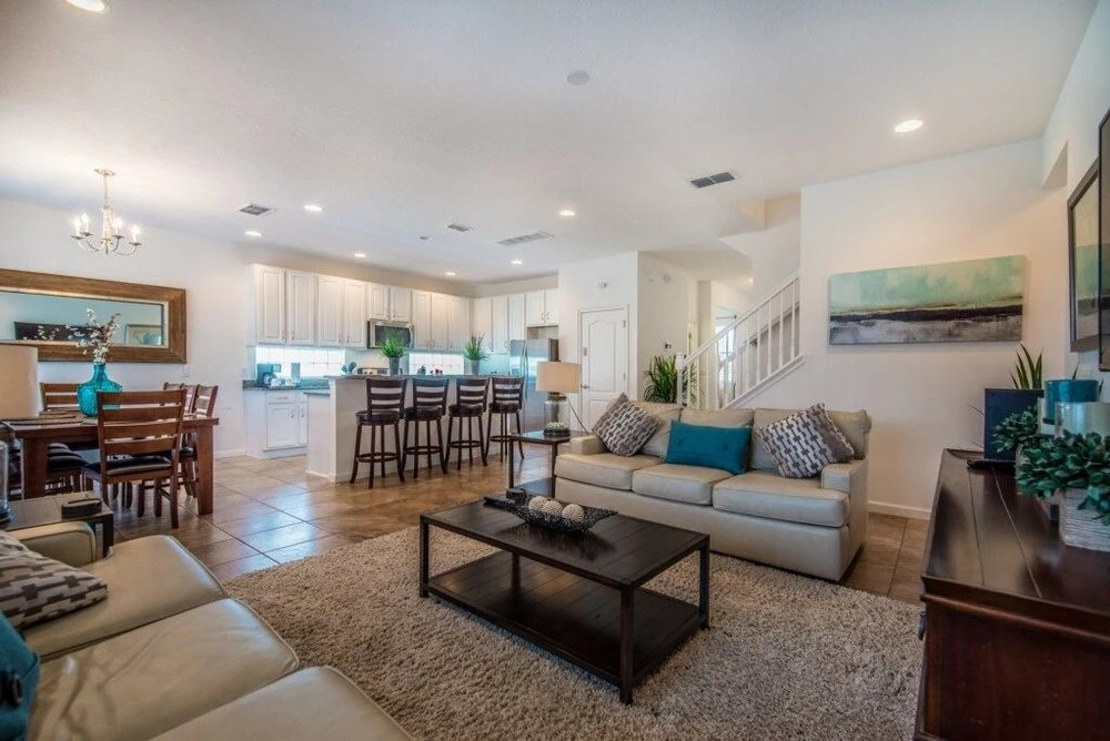 Oaktree Pool House