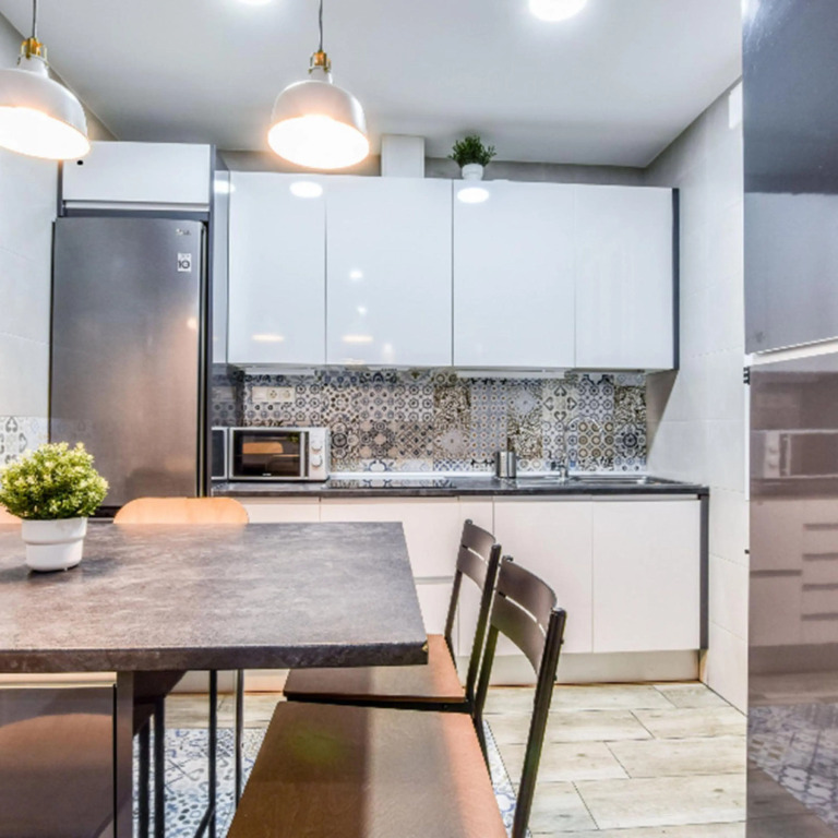 Retiro V in Madrid with 4 bedrooms and 2 bathrooms