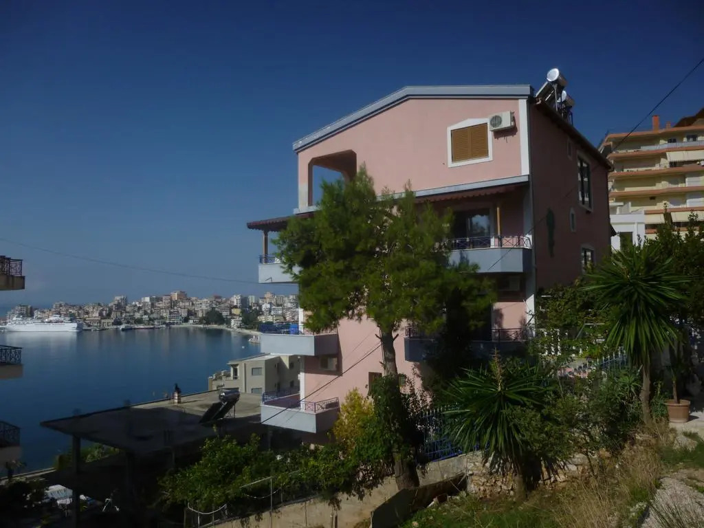 Villa Crystal