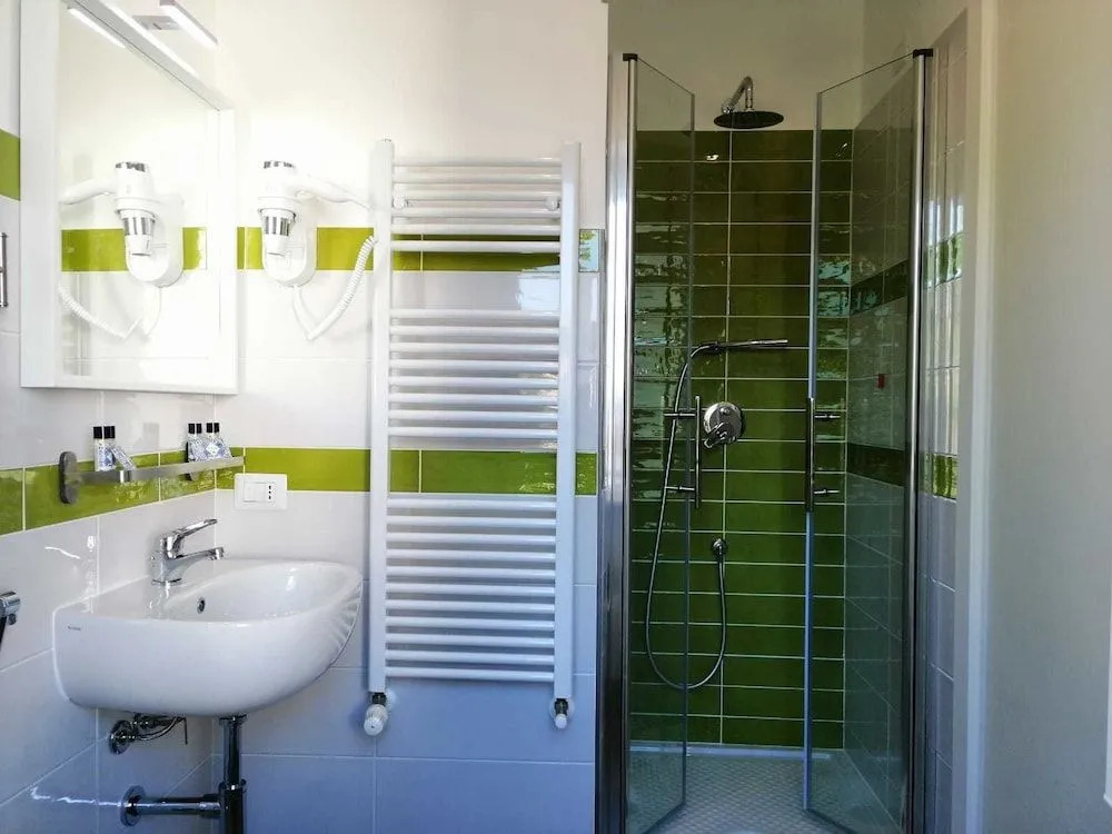 Be Your Home - Guest House Colors