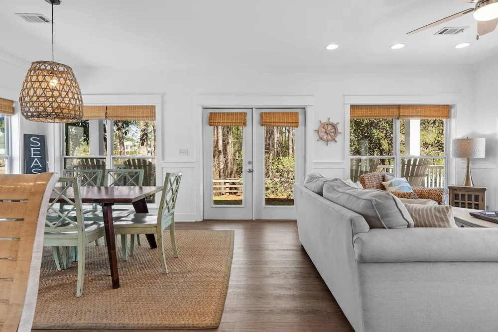 Seas The Day 4 Bedroom Home by RedAwning