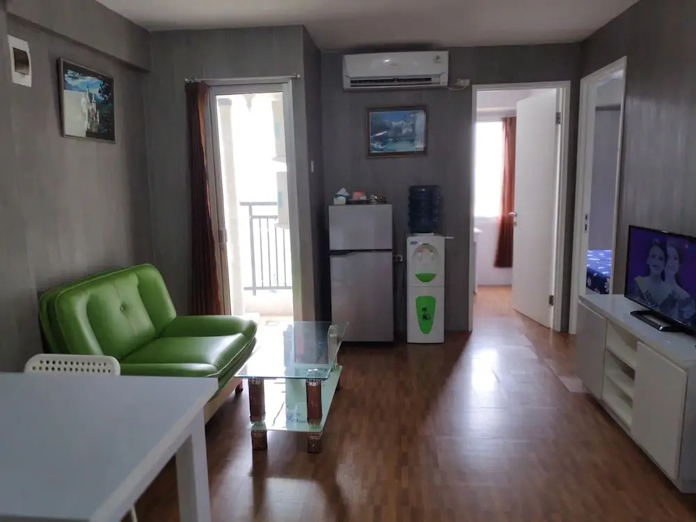 Clean & Comfy Room at Bassura with open view window