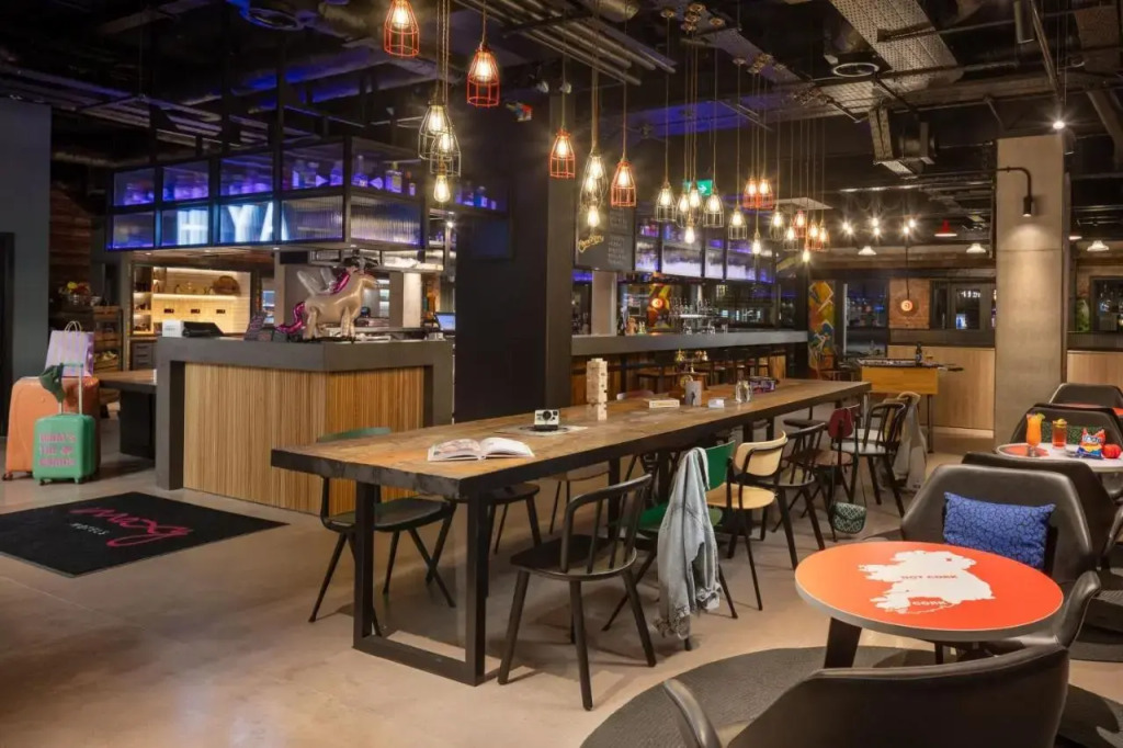 Moxy Cork