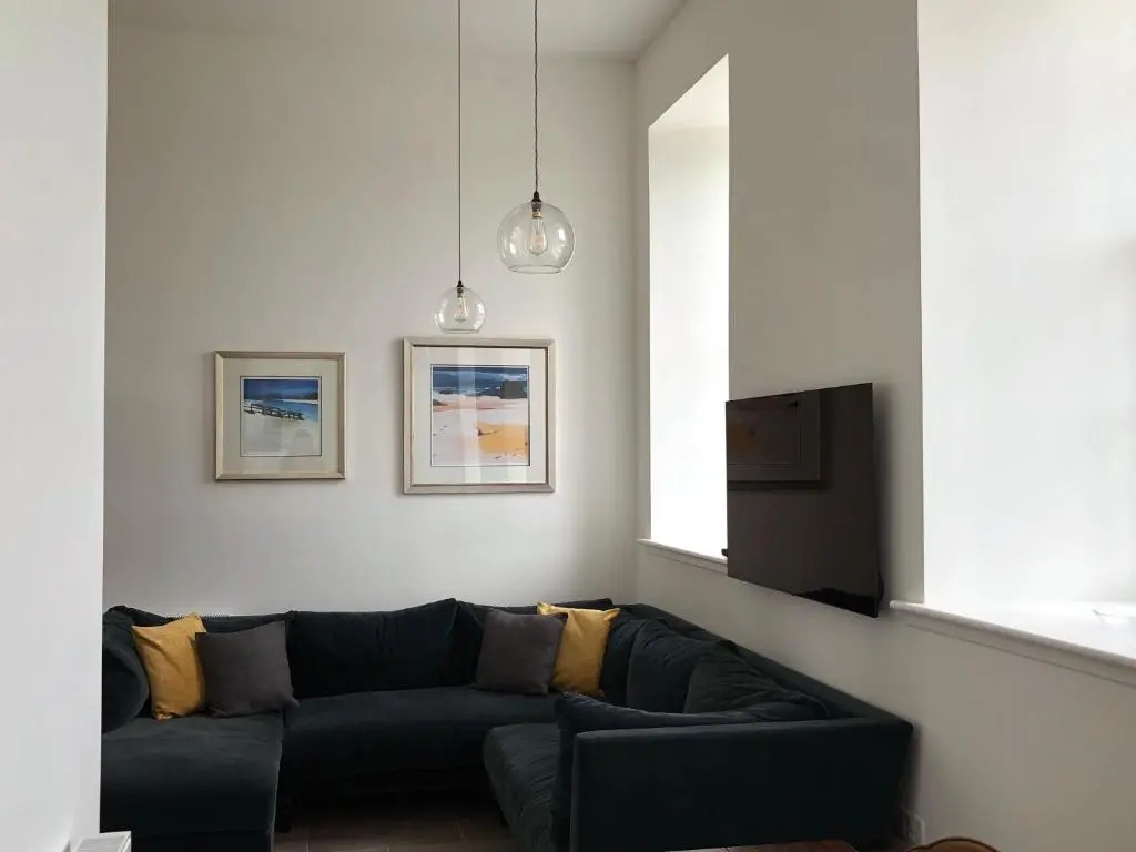 Great Glen Town House