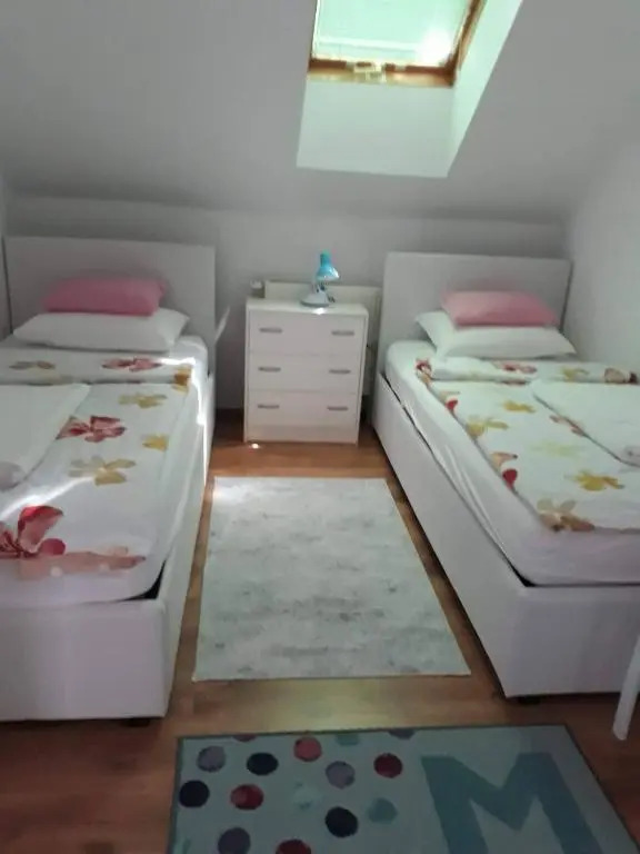 Apartman Breza