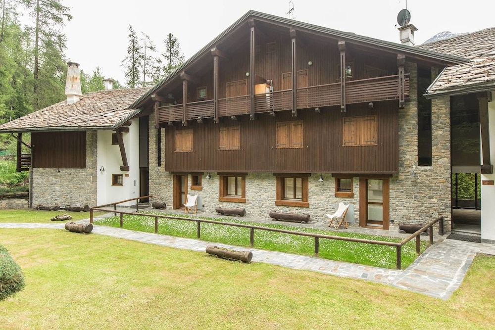 JOIVY Courmayeur Imperial Suite Home Plangorret