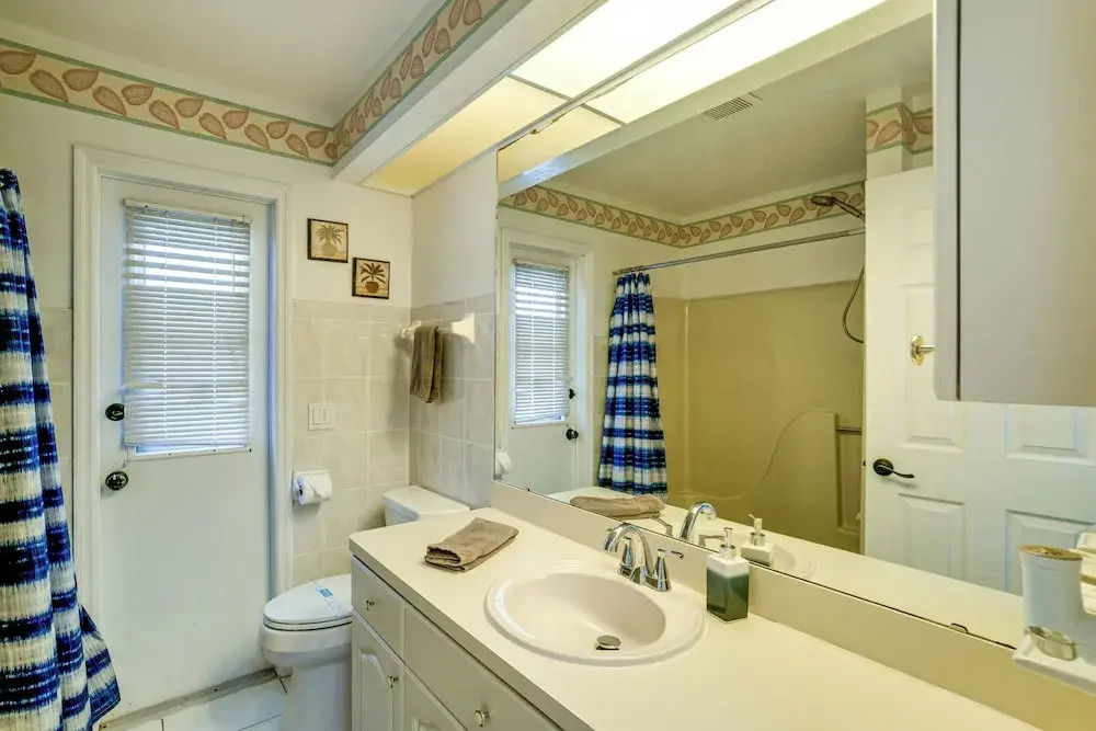 4 Mi to Beach: Canal-front Home in Port Charlotte!
