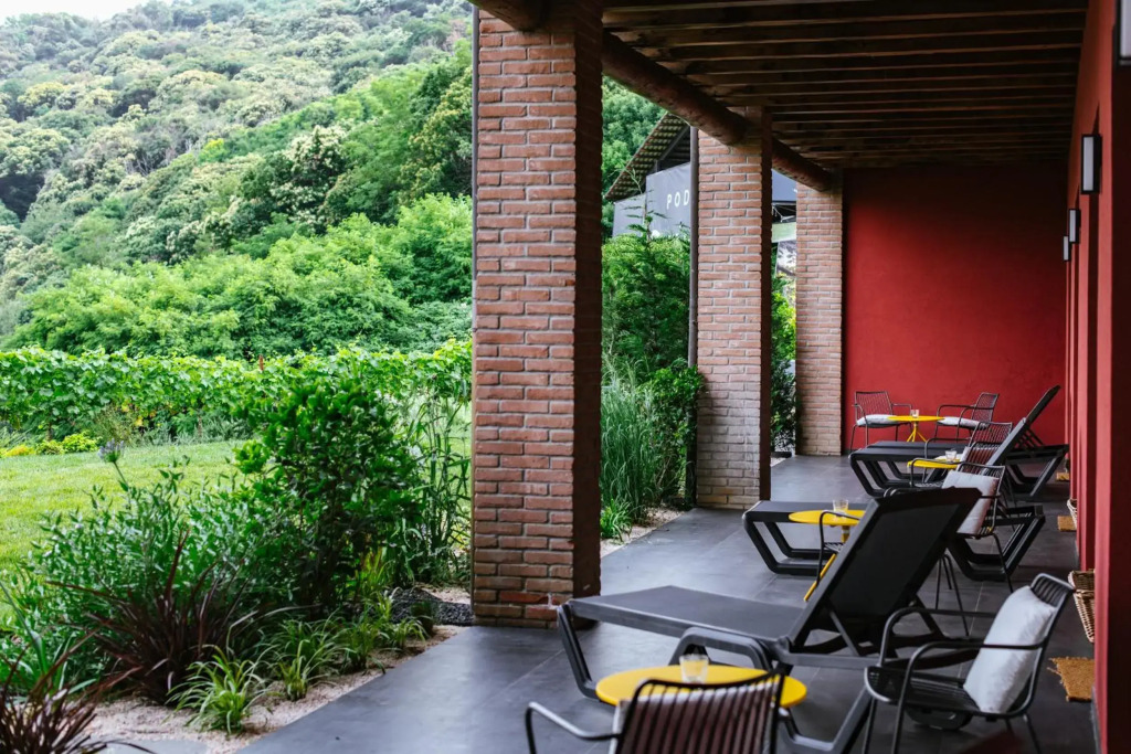 Agriturismo Podere Cavaga Lago dIseo Agribio Winery