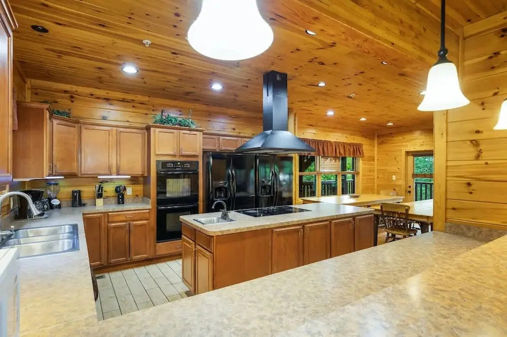 Private 8BR Gatlinburg Cabin w Amazing Views