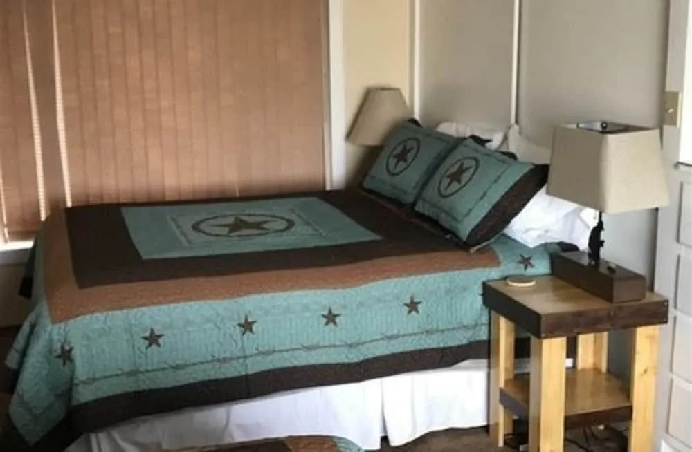 Blue Dragonfly Inn