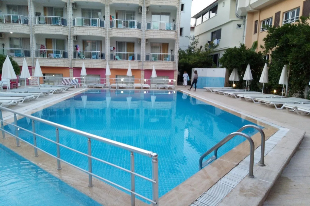 Mr Crane Hotel