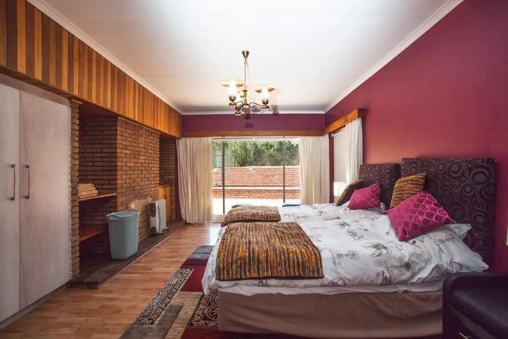 Chalet 2 Petunia