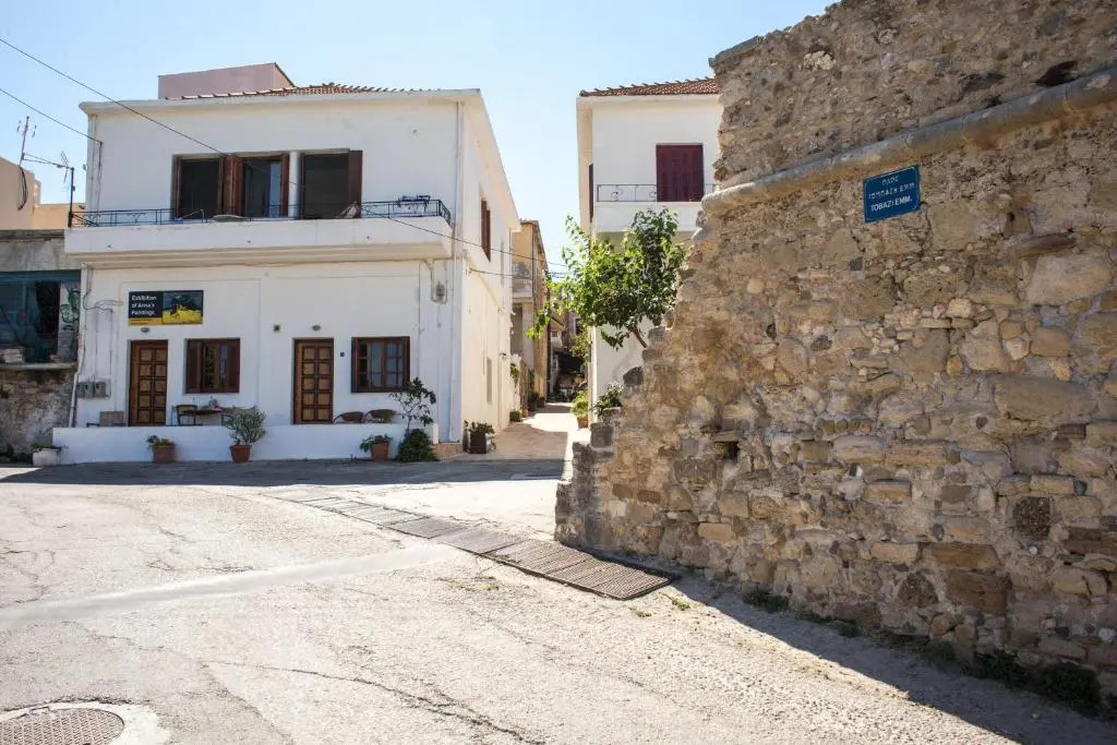 Three Bedroom Apartment in City Center with Sea View near the Beach