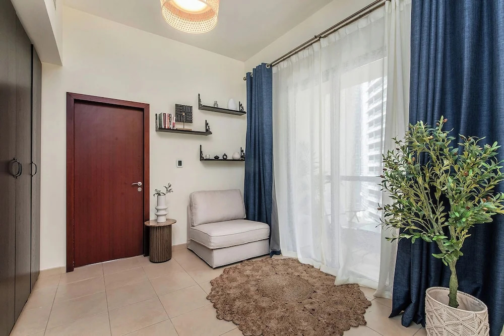 Excellent 1bdr at Bahar 6